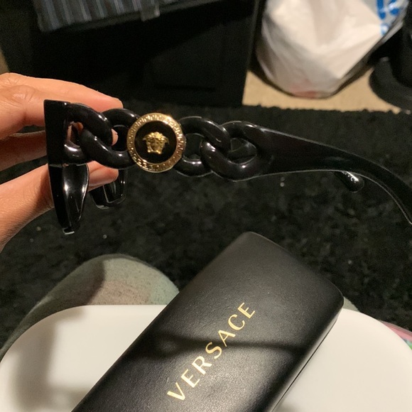 Versace women’s sunglasses black with gold hardware - Picture 4 of 12